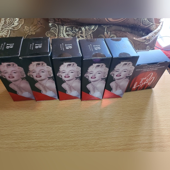 5Pk Brilliant Beauty Eyelash Curler& 1 Kristofer Buckle Loose Translucent Powder - Picture 4 of 12